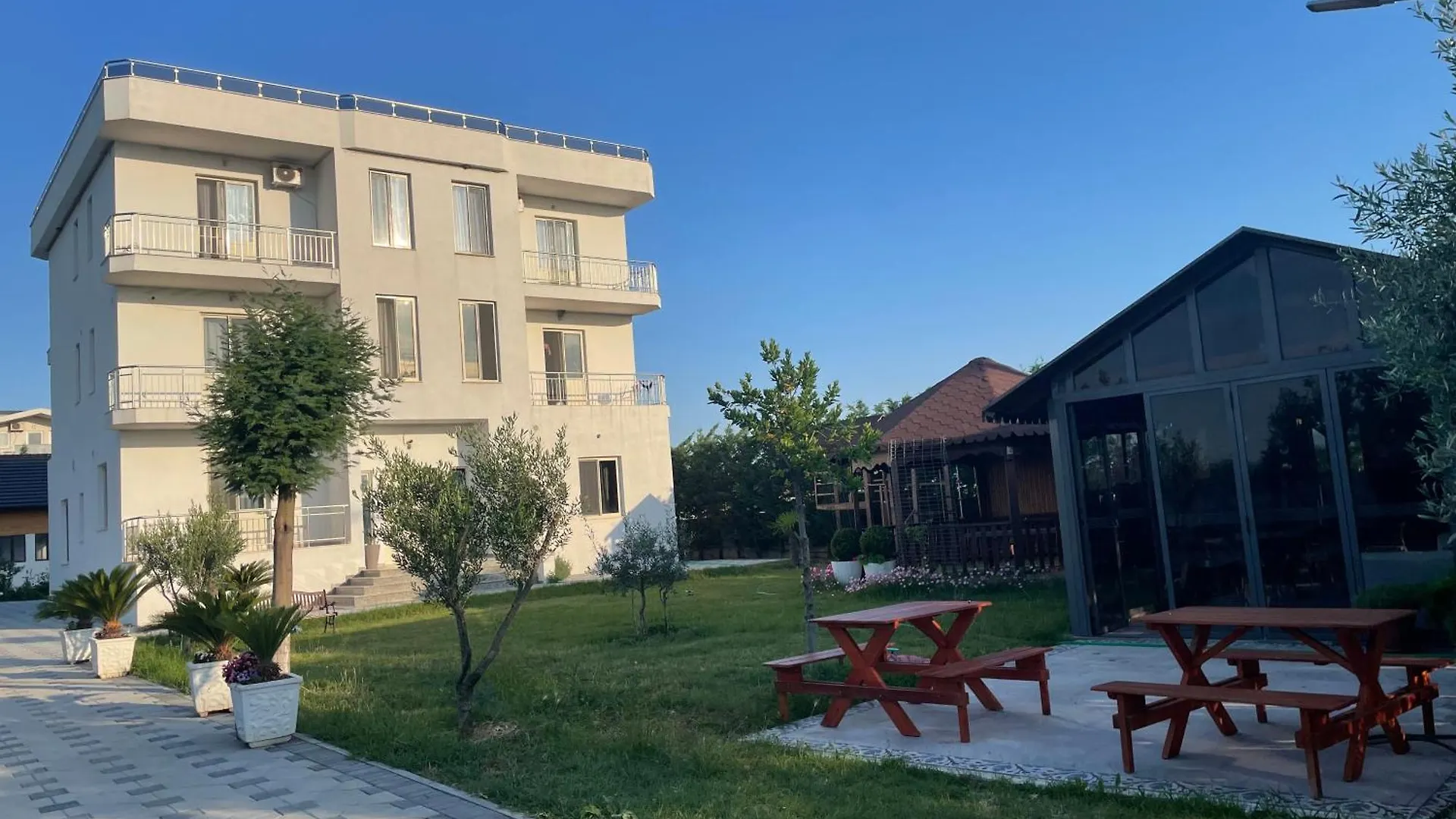 Kunevain Guest House Lezhë Albania