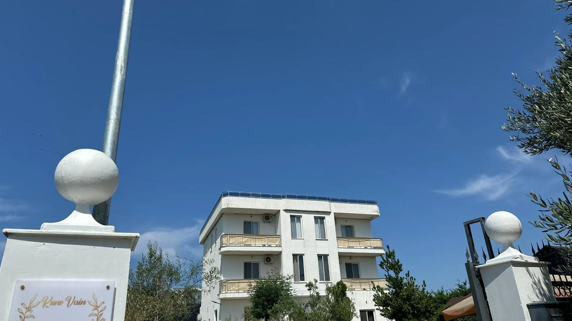 Kunevain Guest House Lezhë