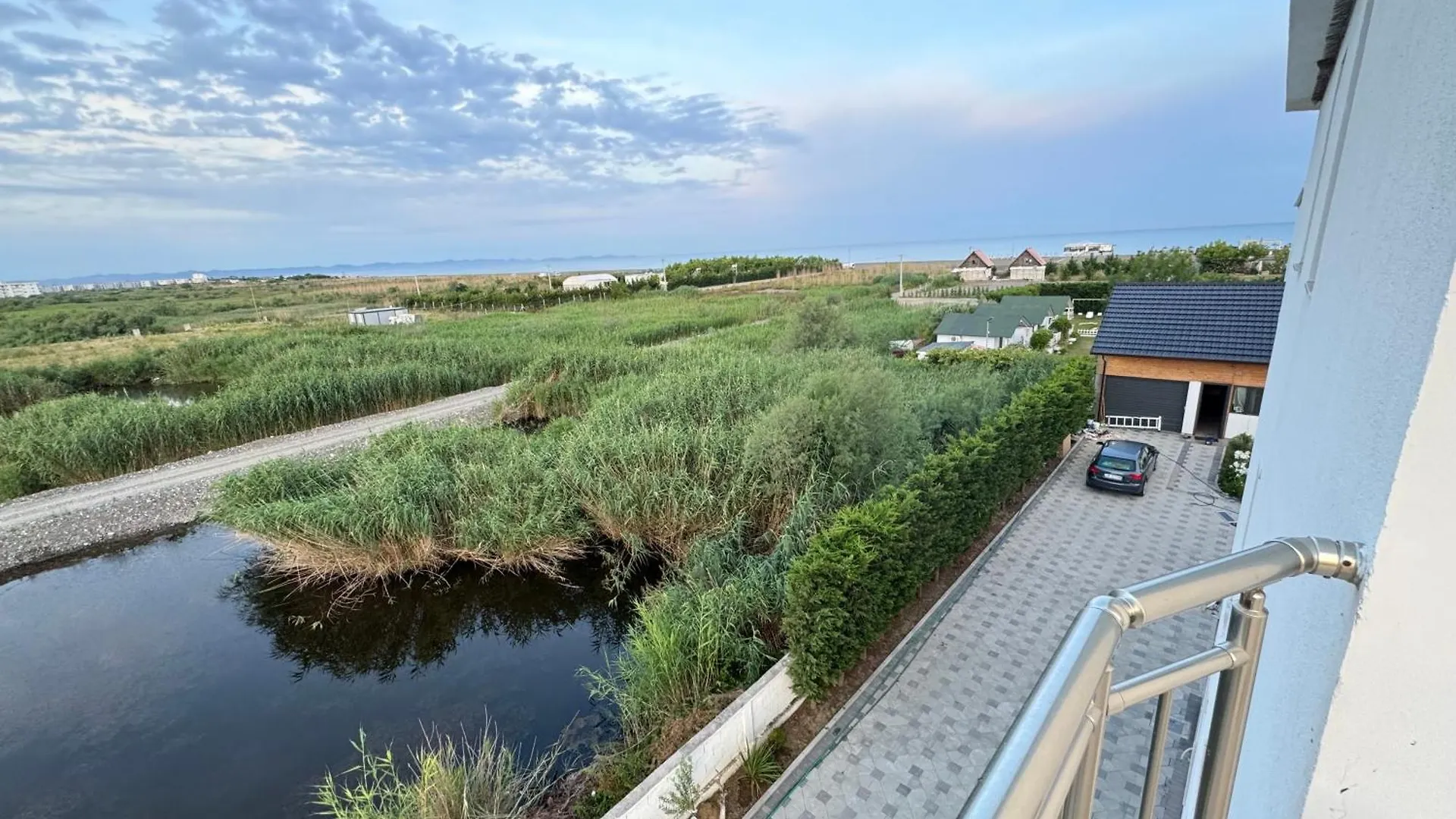 Apartamento Kunevain Guest House Lezhë